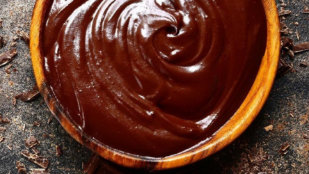 Mingau de Maizena com Chocolate: Receita Rápida, Cremosa e Muito Barata