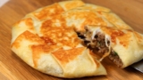 Tortilha Recheada com Carne e Queijo
