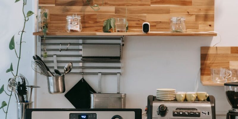 Organizar sua Cozinha Pequena e Ganhar Espaço